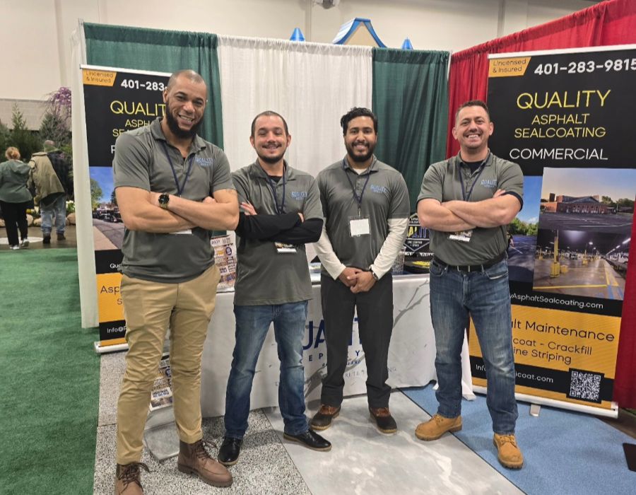 driveway sealcoating | commercial parking lot sealcoating