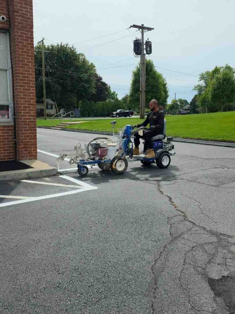 pavement striping contractors